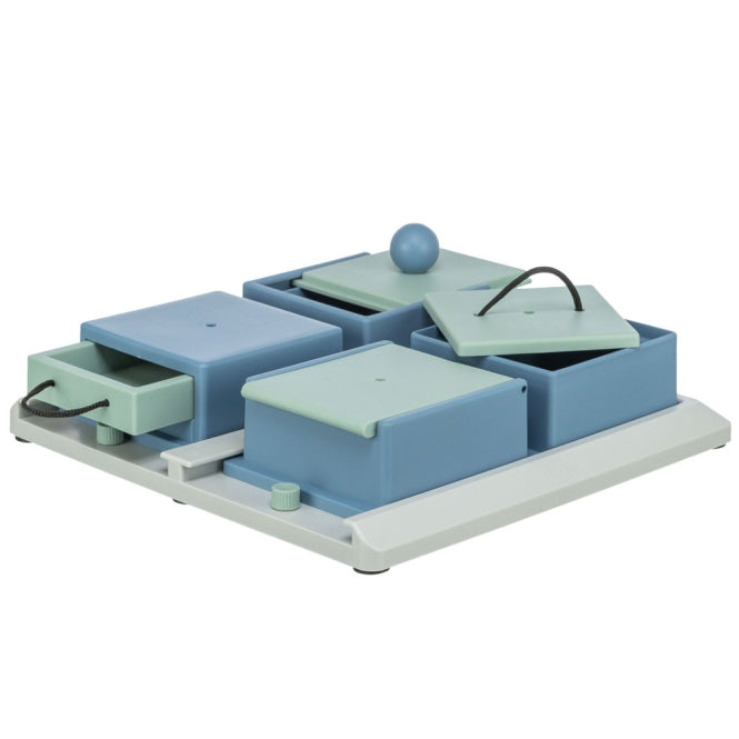 Trixie Dog Activity Poker Box 1